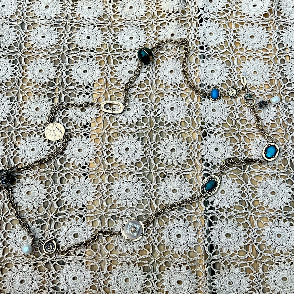 🦚🦚🦚CHICO’S LONG NECKLACE GORGEOUS PIECE LONG 🦚🦚🦚